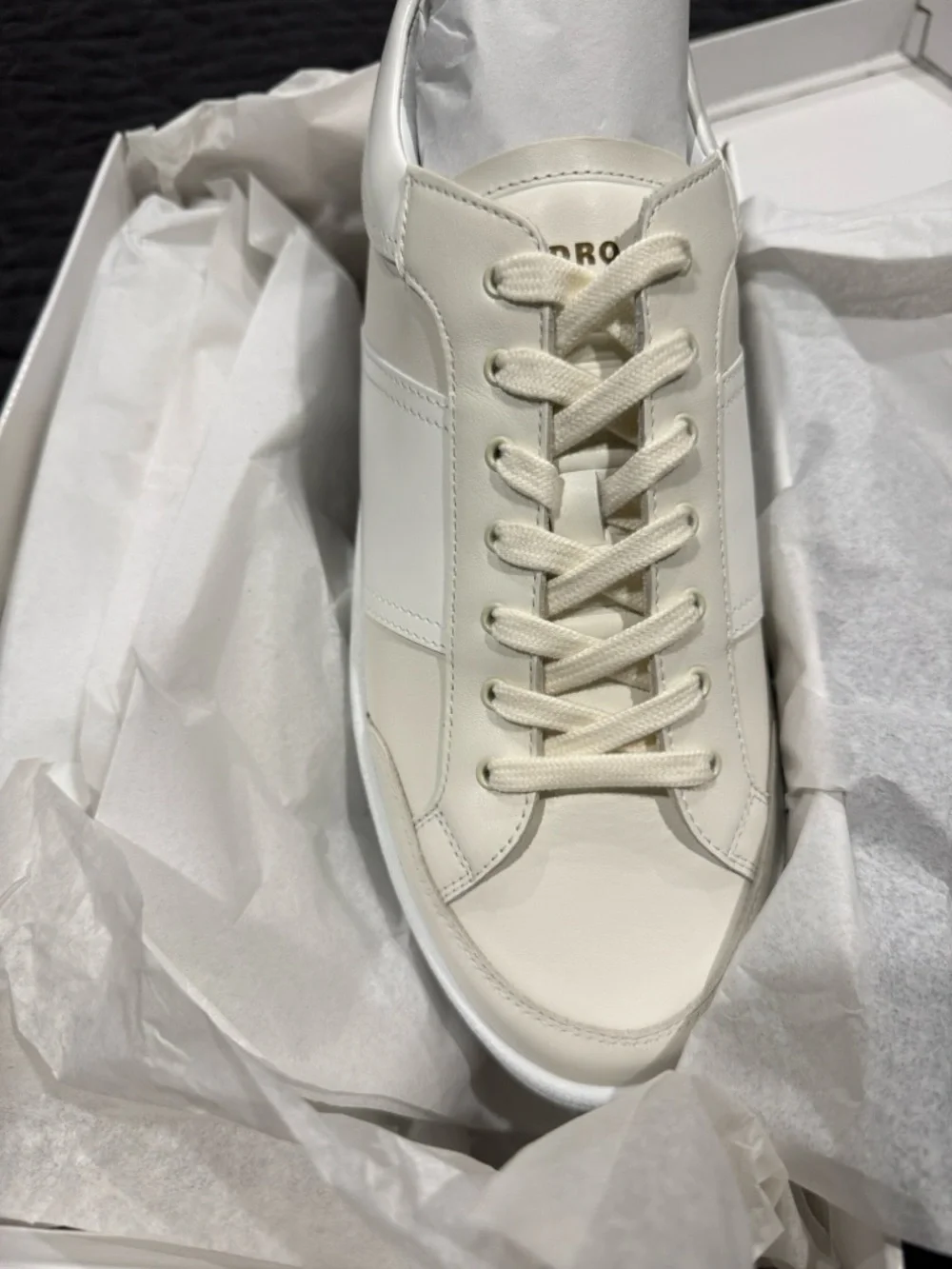 Sandro Men's White Leather Low-Top Sneakers - Picture 3 of 3